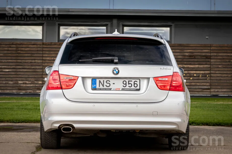 BMW 320 2009 photo 5