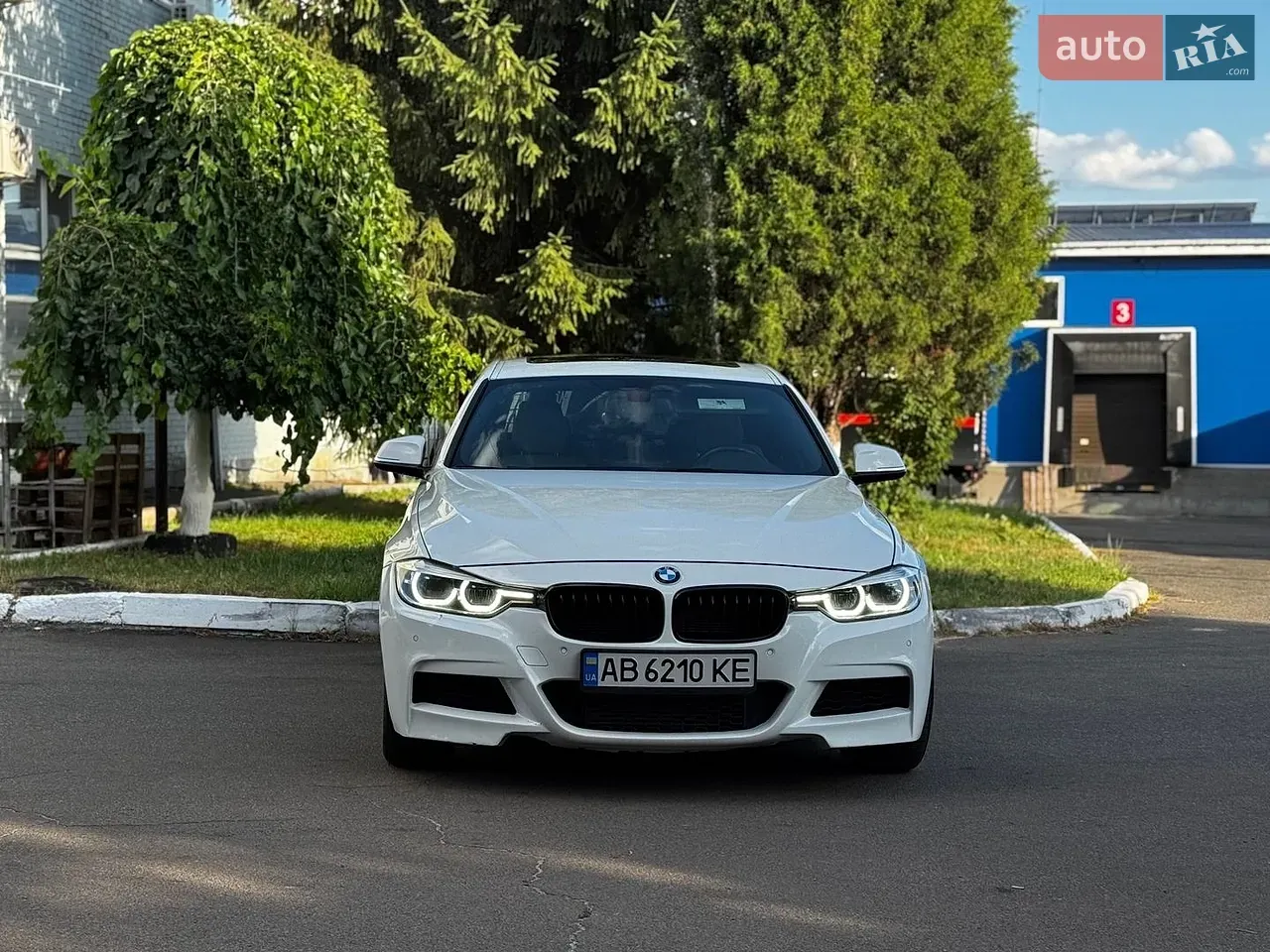 BMW 3 Series 2014 photo 3