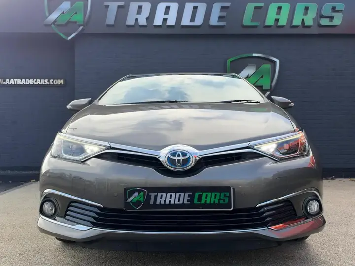 Toyota Auris 2017 photo 2