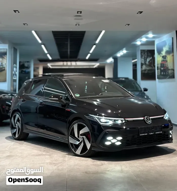 Volkswagen Golf 2021 photo 2