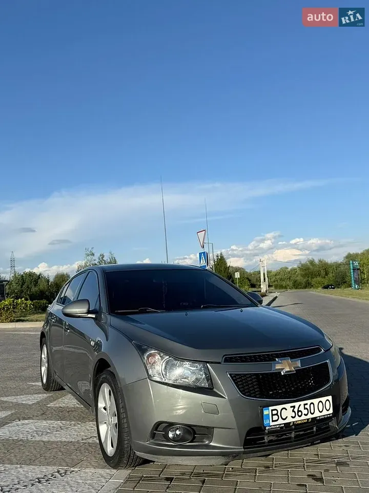 Chevrolet Cruze 2011 photo 2