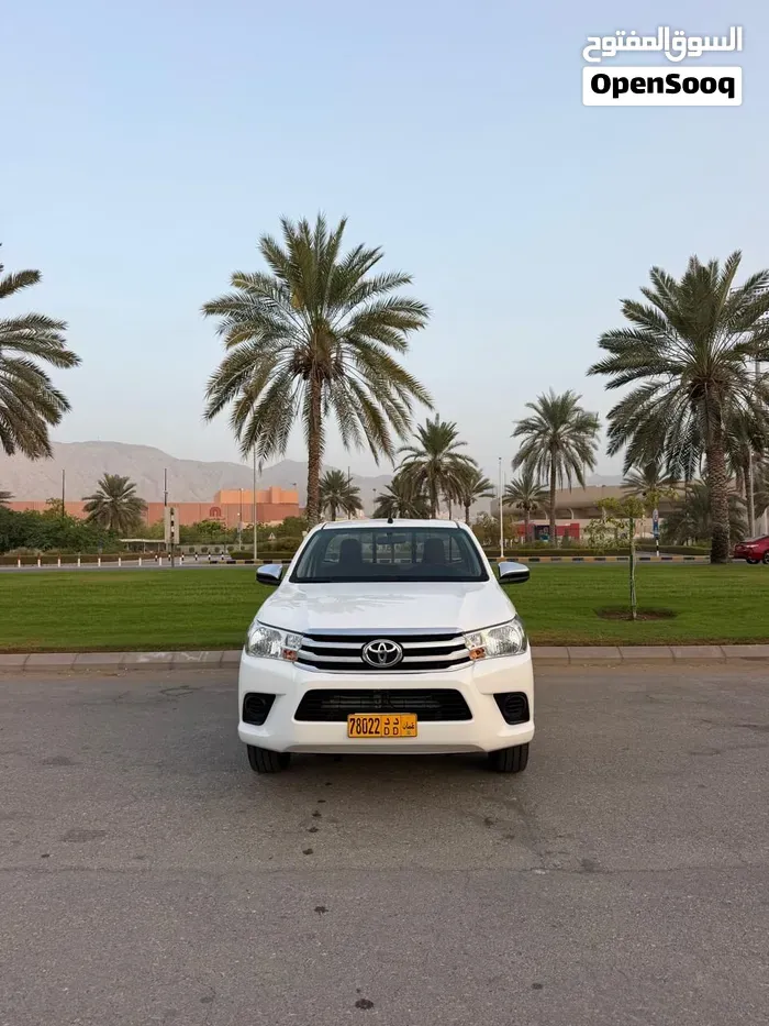 Toyota Hilux 2024 photo 2