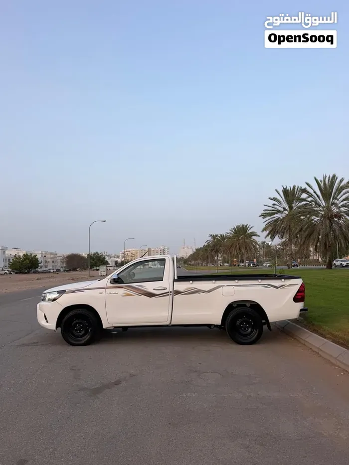 Toyota Hilux 2024 photo 4