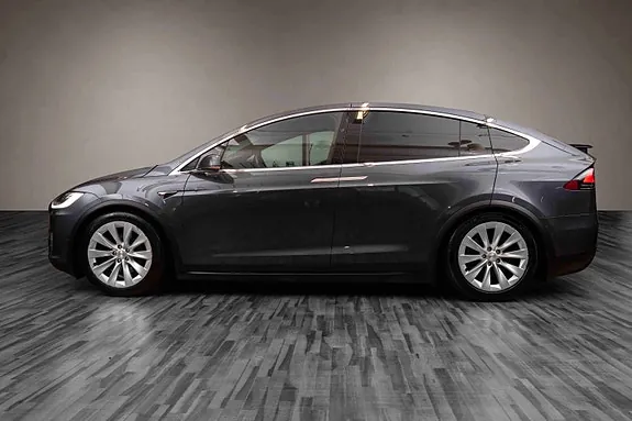 Tesla Model X 2017 photo 2