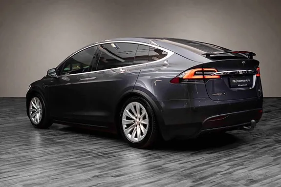 Tesla Model X 2017 photo 3