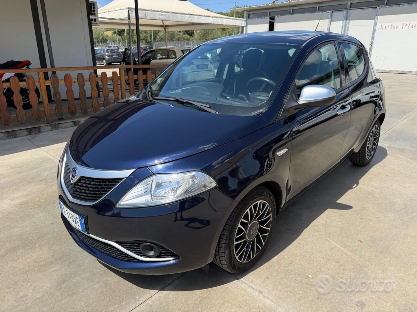 Lancia Ypsilon 2016 photo 2