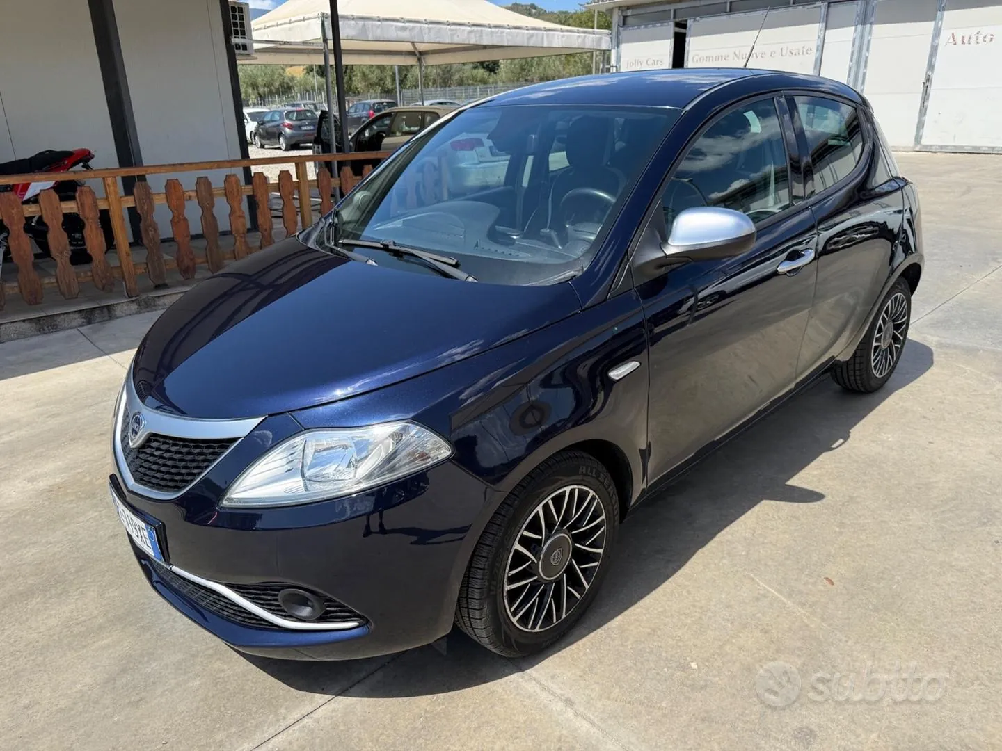 Lancia Ypsilon