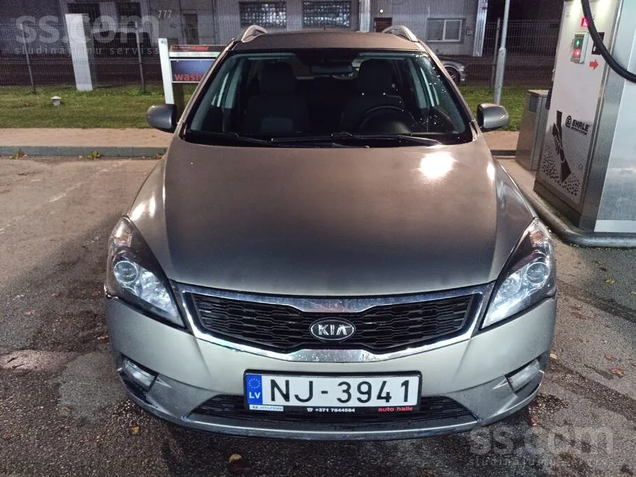 Kia Ceed 2011 photo 2