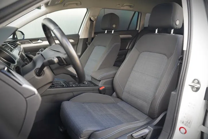 Volkswagen Passat 2021 photo 3