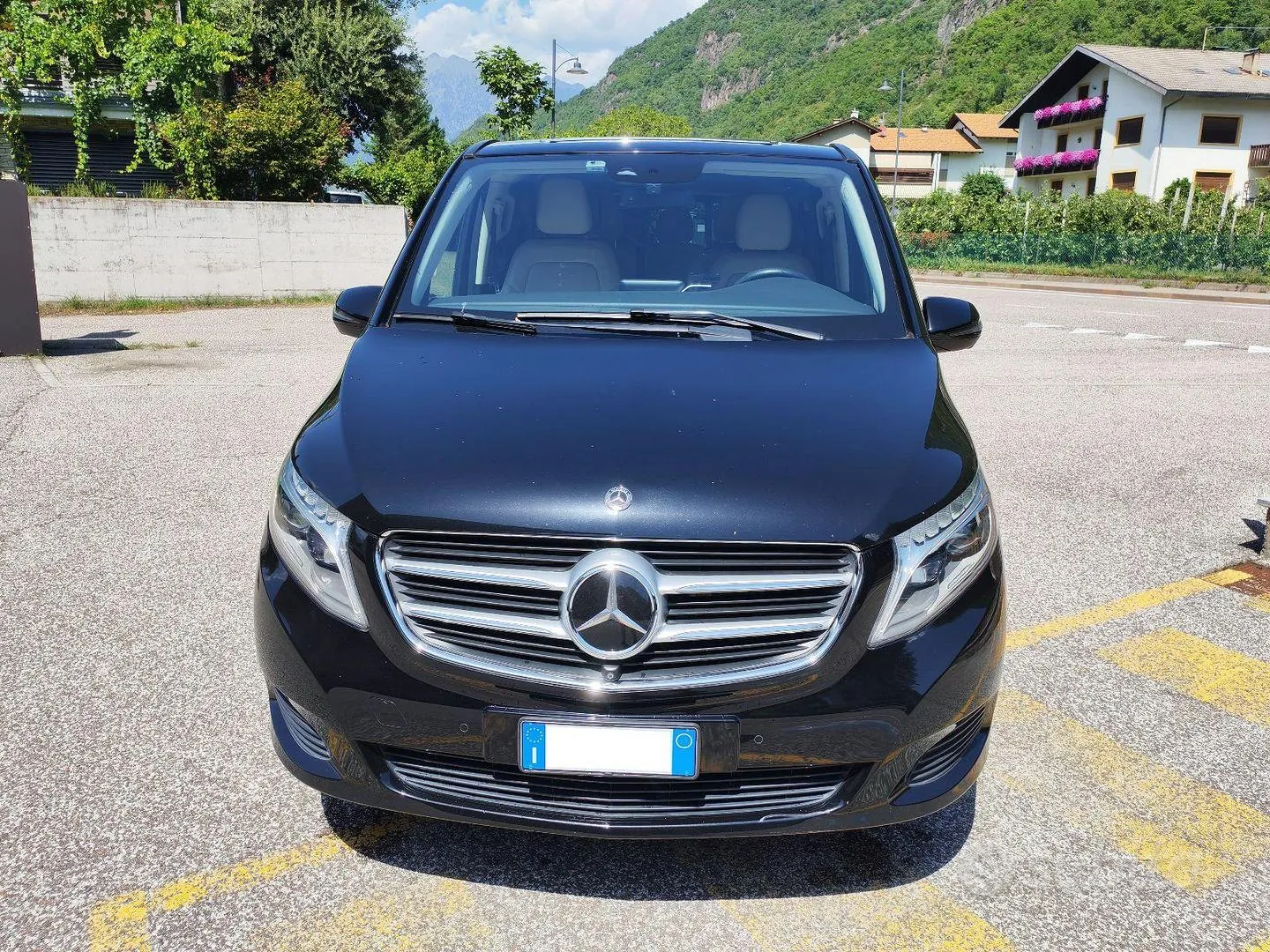 Mercedes-Benz Class V 2017 photo 2