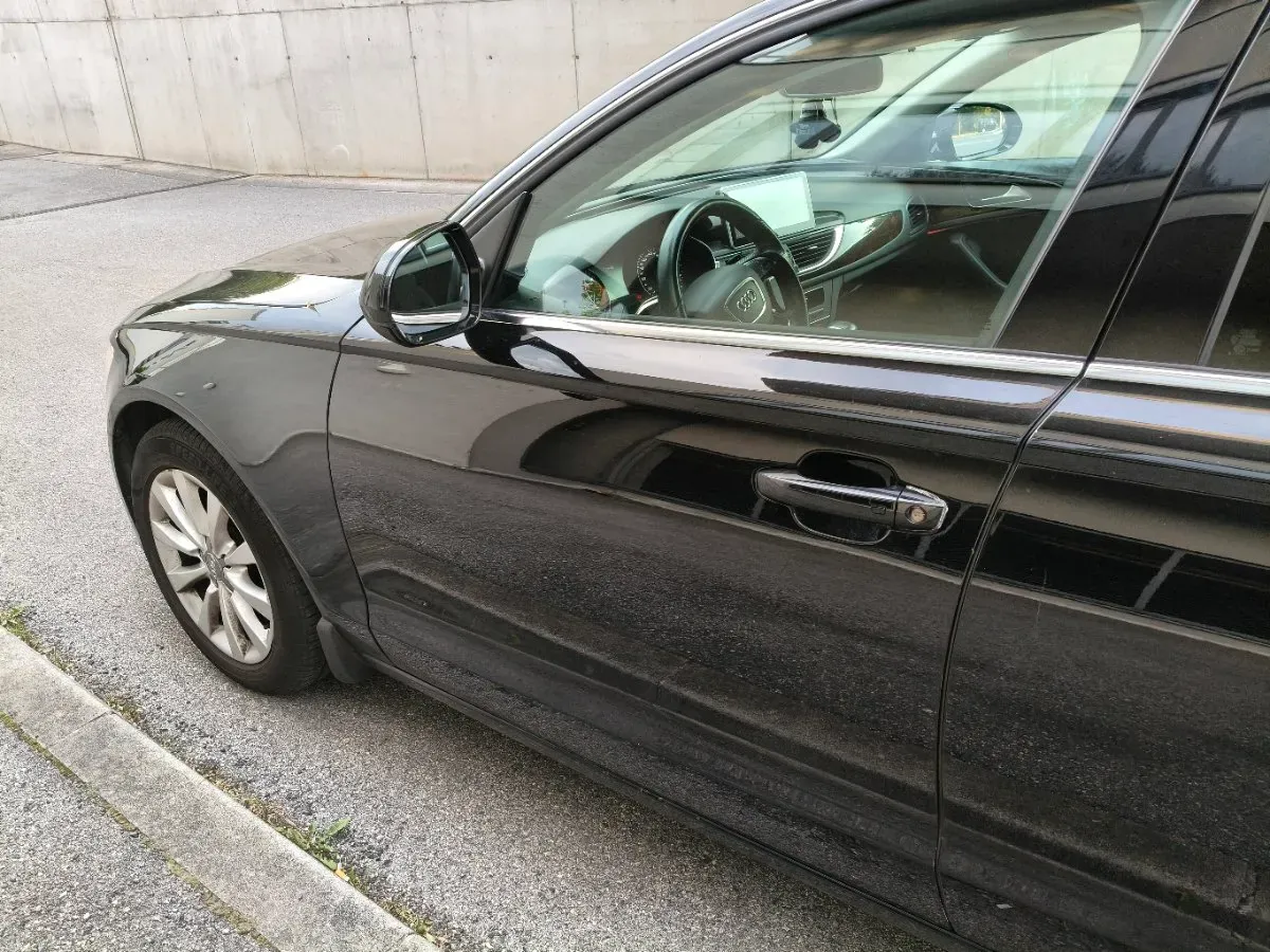 Audi A6 2011 photo 2