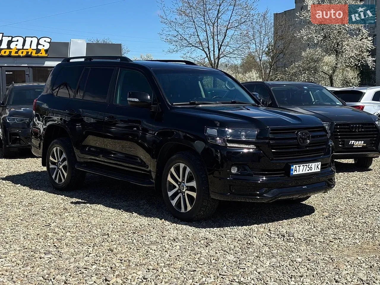 Toyota Land Cruiser 2017 photo 2
