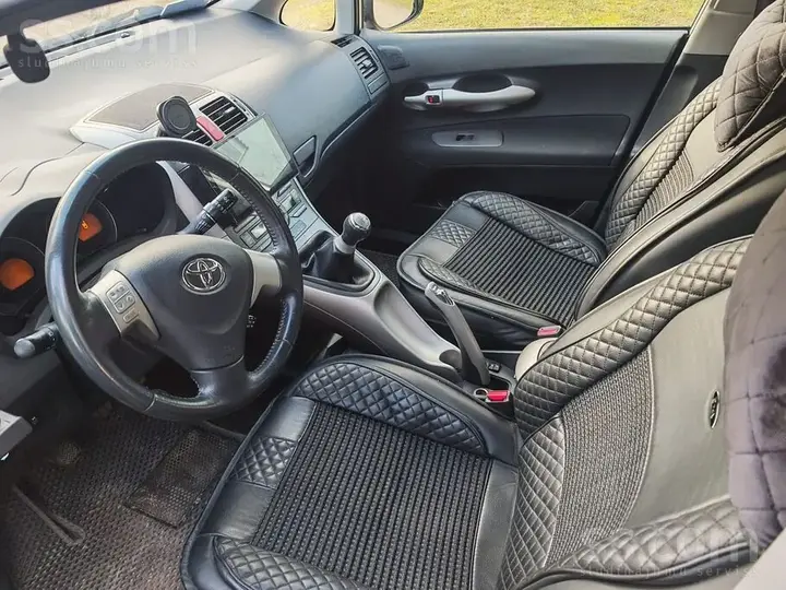 Toyota Auris 2007 photo 4