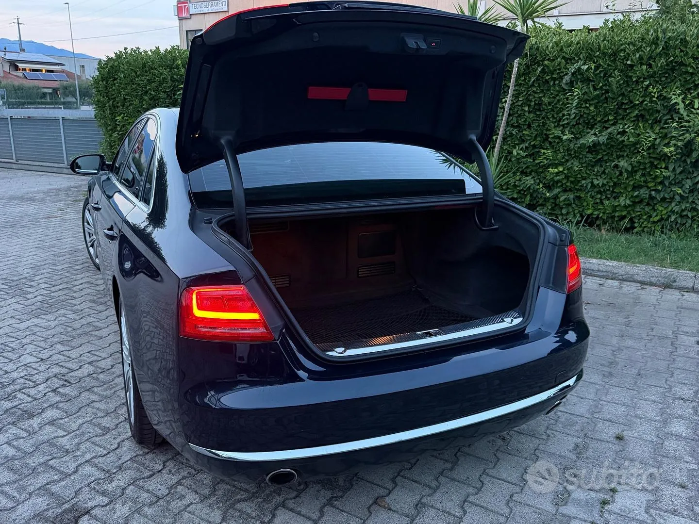 Audi A8 2013 photo 5
