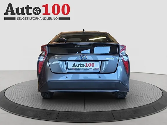 Toyota Prius 2017 photo 5