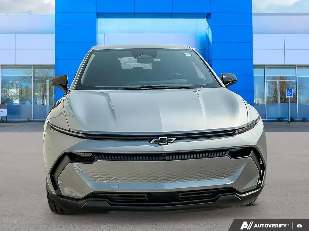 Chevrolet Equinox 2026 photo 2