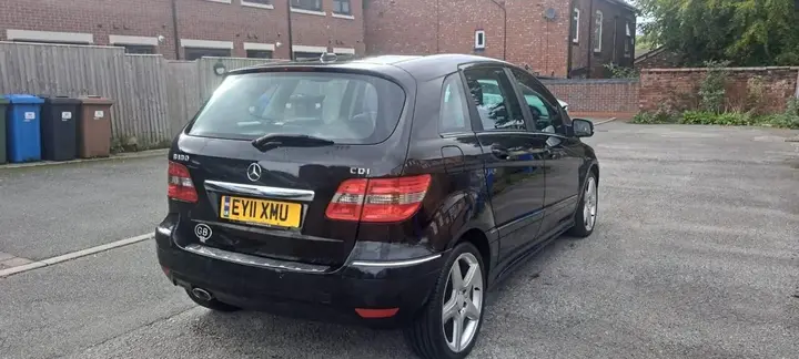 Mercedes-Benz B-Class 2011 photo 3