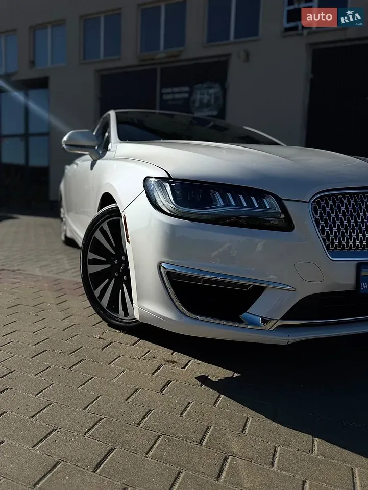 Lincoln Mkz