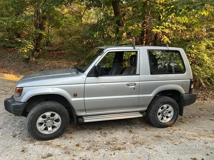 Mitsubishi Pajero 1997 photo 3