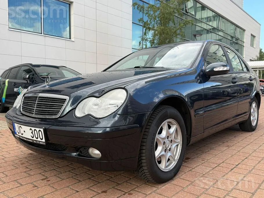 Mercedes-Benz C200 2003 photo 2