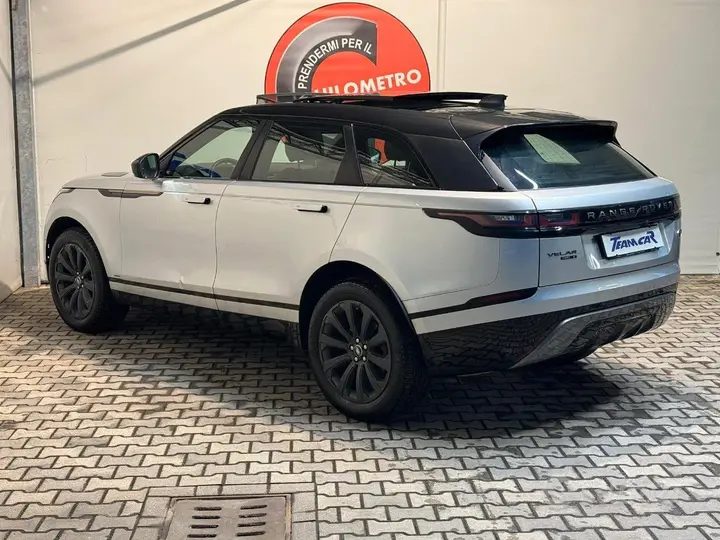 Land Rover Range Rover Velar 2019 photo 3