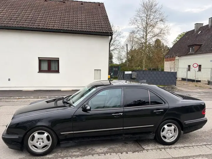 Mercedes-Benz E-Class 1999 photo 2