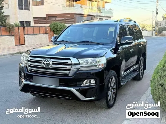 Toyota Land Cruiser 2016 photo 2