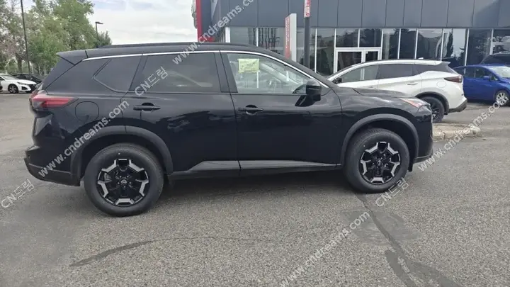 Nissan Rogue 2025 photo 2