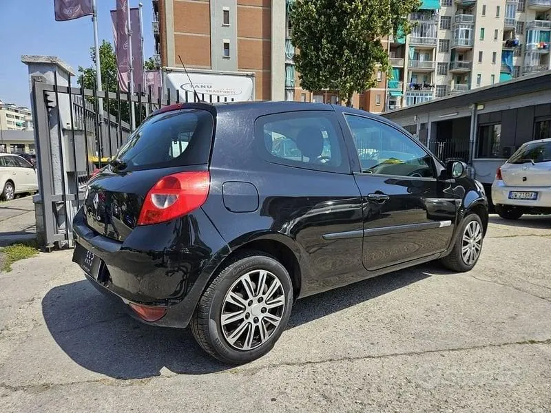 Renault Clio 2012 photo 4