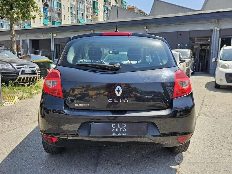 Renault Clio 2012 photo 5