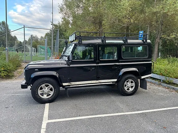 Land Rover Defender 110 2003 photo 2