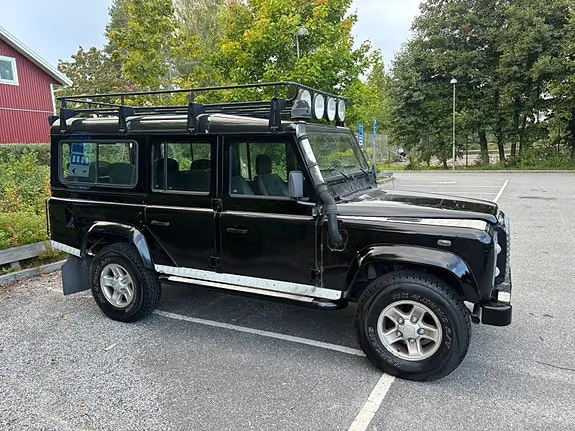 Land Rover Defender 110 2003 photo 3