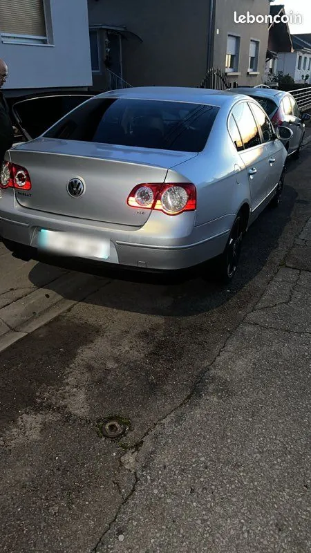Volkswagen Passat 2005 photo 2