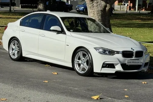 BMW 320I