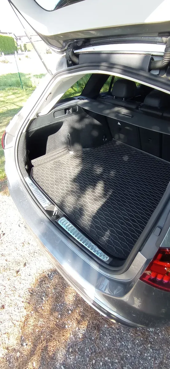 Mercedes-Benz C-Class 2023 photo 3