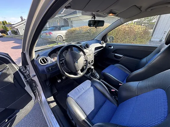 Ford Fiesta 2006 photo 4