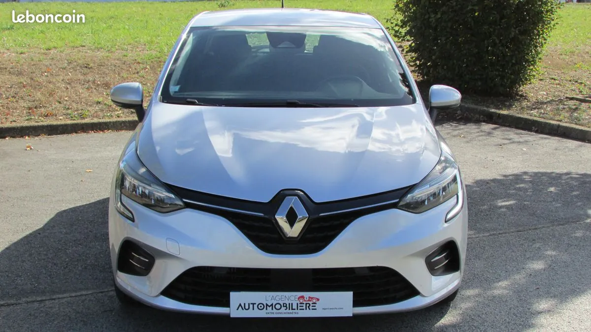 Renault Clio 2021 photo 2