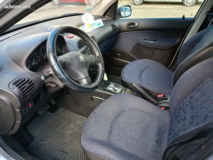 Peugeot 206 2001 photo 3