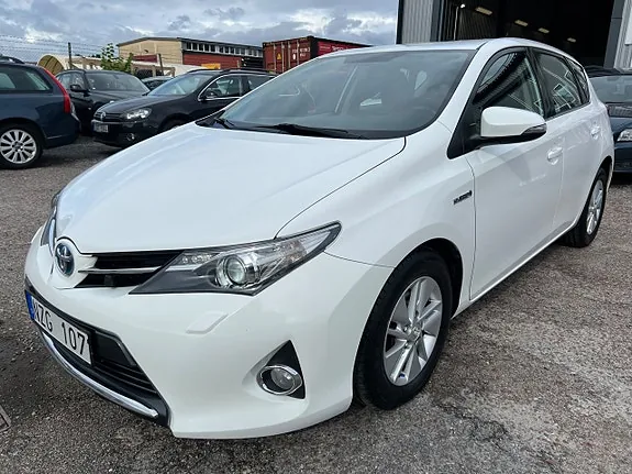 Toyota Auris 2013 photo 3