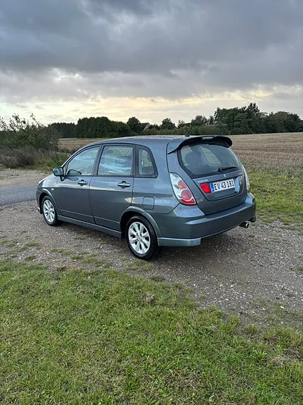 Suzuki Liana 2006 photo 4