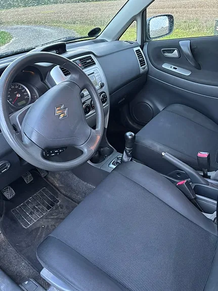 Suzuki Liana 2006 photo 5