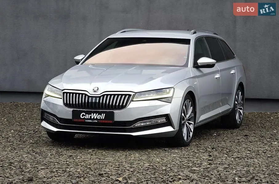 Skoda Superb 2019 photo 4