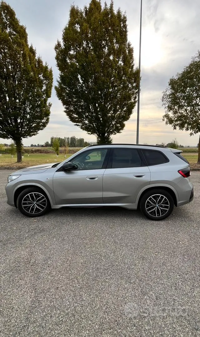 BMW X1 2023 photo 2