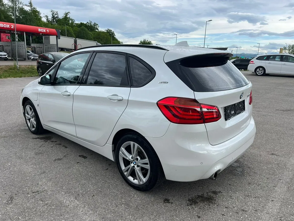 BMW 2 Series 2018 photo 2