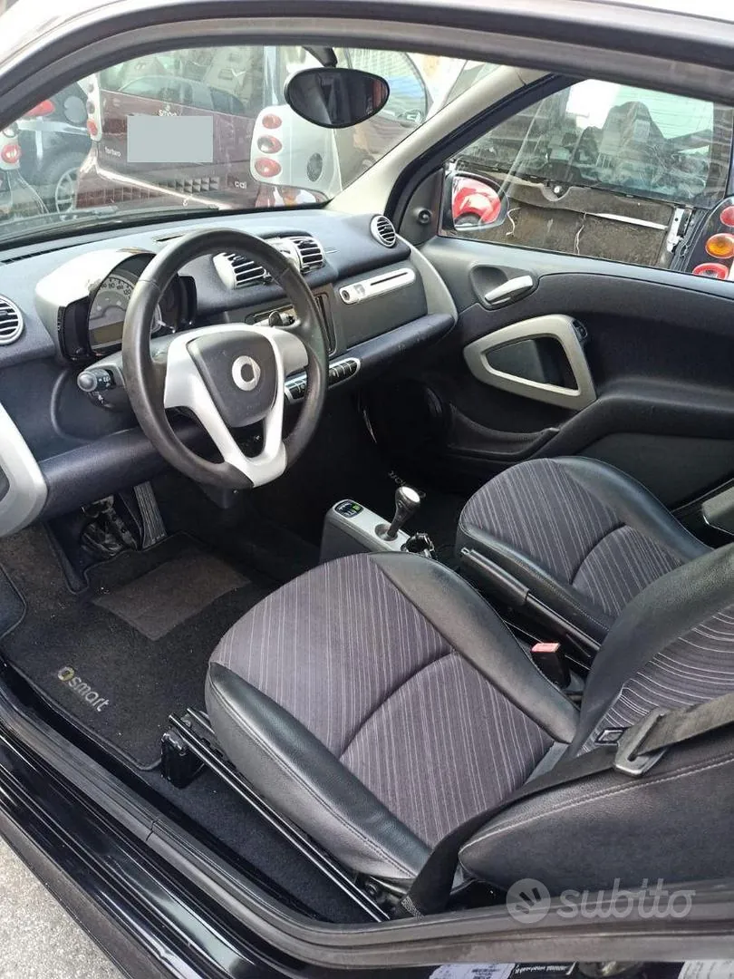 Smart Fortwo 2012 photo 2