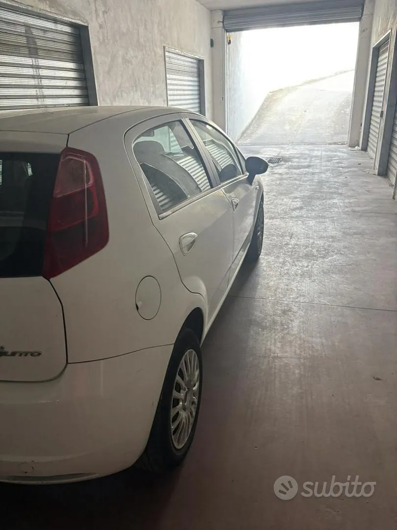 Fiat Grande Punto 2008 photo 3