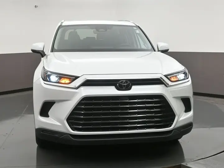 Toyota Grand Highlander 2026 photo 2