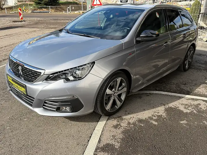 Peugeot 308 2018 photo 2