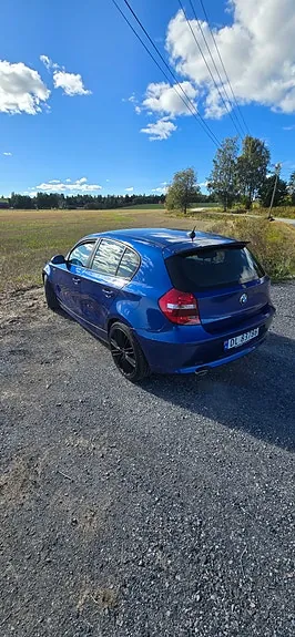 BMW 118D 2007 photo 2