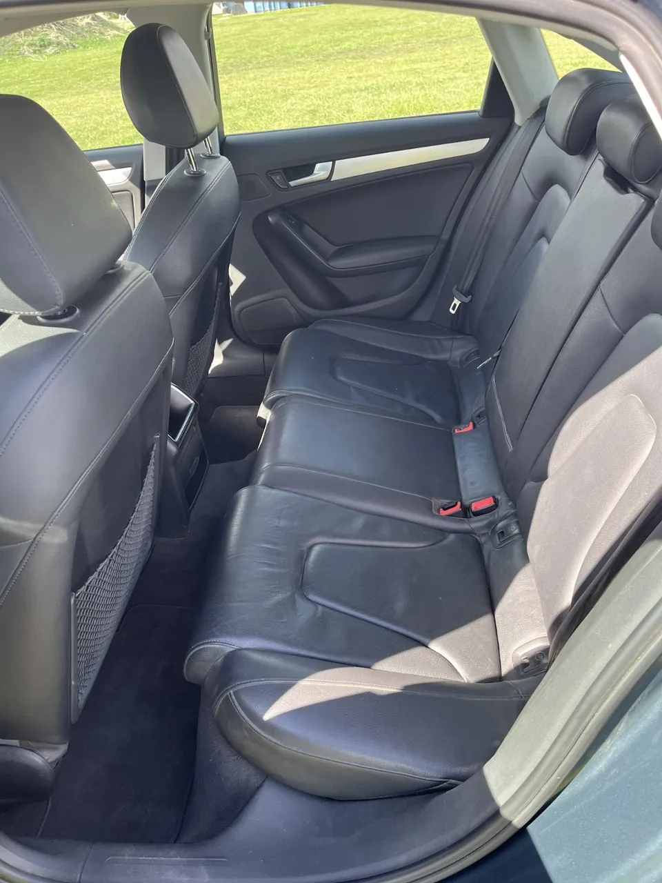 Audi A4 2010 photo 5